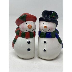 Snowman & Snowwoman Ceramic Salt & Pepper Shakers Holidays Christmas